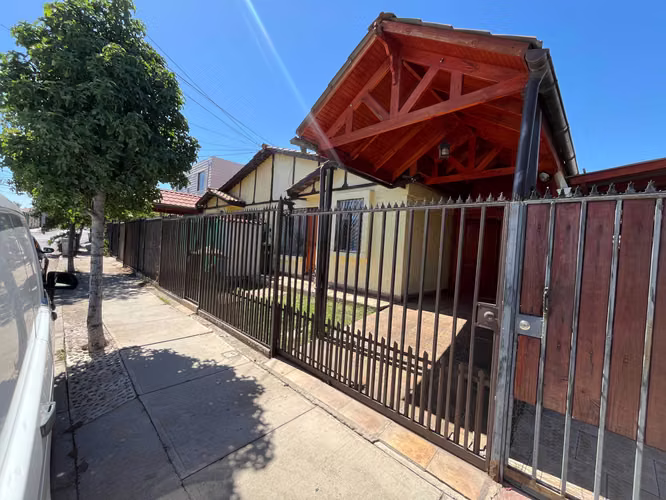 Casa 2D 1B con patio – Padre Hurtado (184837)