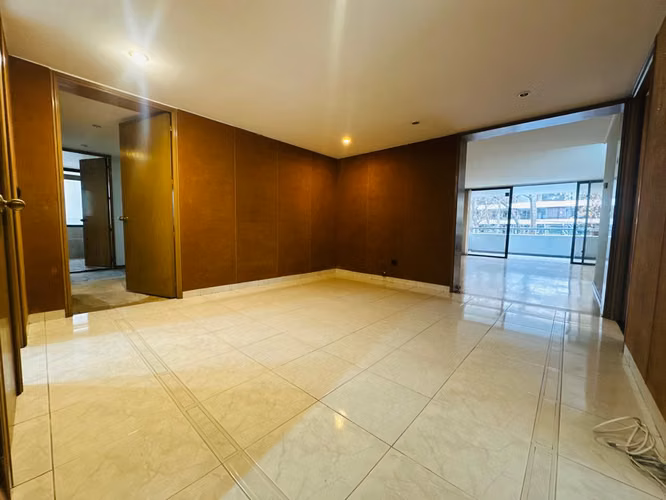 EL BOSQUE CON CARMEN SYLVA - 5D,4B,2EST,1BOD | 270 M2 - Imagen 6