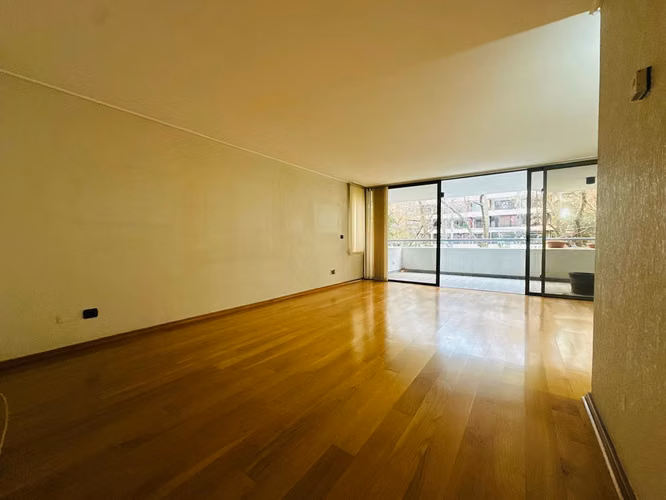 EL BOSQUE CON CARMEN SYLVA - 5D,4B,2EST,1BOD | 270 M2 - Imagen 4
