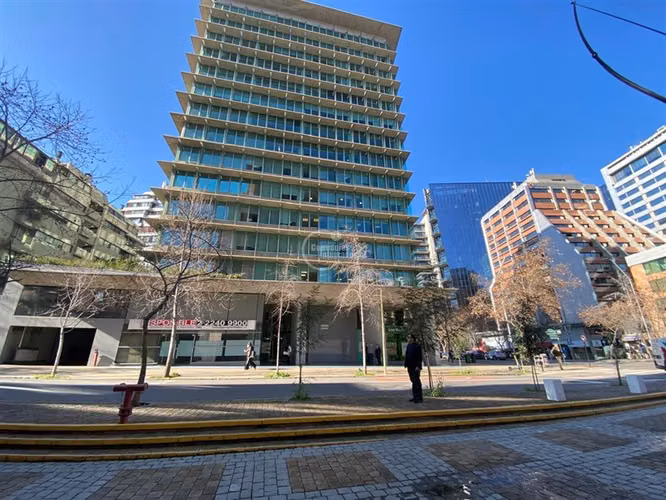 Oficina en arriendo en Las Condes / El Golf