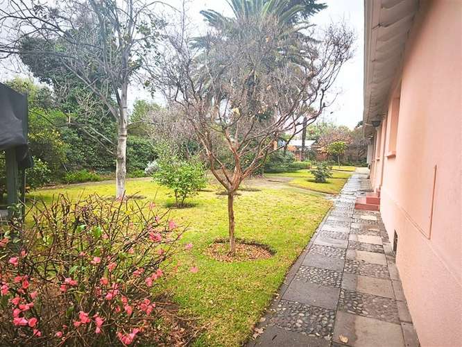 Casa en venta de 7 dorm. en La Reina - Imagen 3