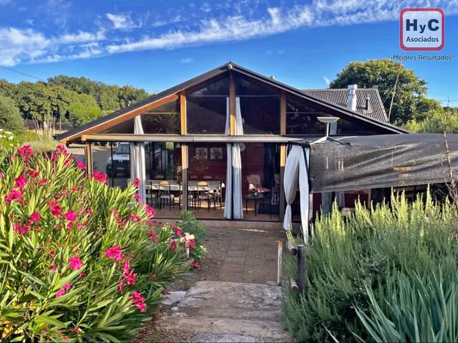 Hermosa parcela full equipada, con casa 3D/2B + piscina - Imagen 1