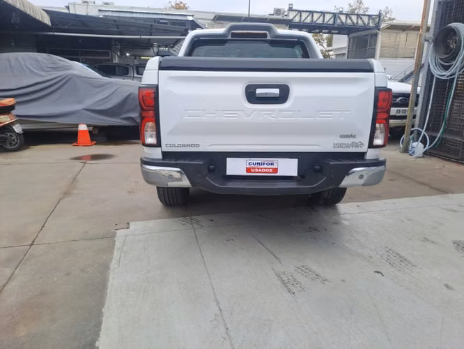 CHEVROLET COLORADO 2.8 HIGH COUNTRY AT 4X4 DIESEL - Imagen 8