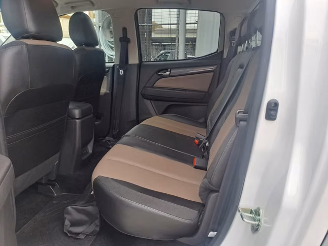 CHEVROLET COLORADO 2.8 HIGH COUNTRY AT 4X4 DIESEL - Imagen 13