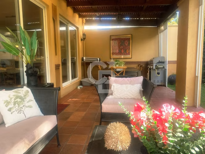 Arriendo, Venta. Casa Condominio Huinganal, La Dehesa. - Imagen 4