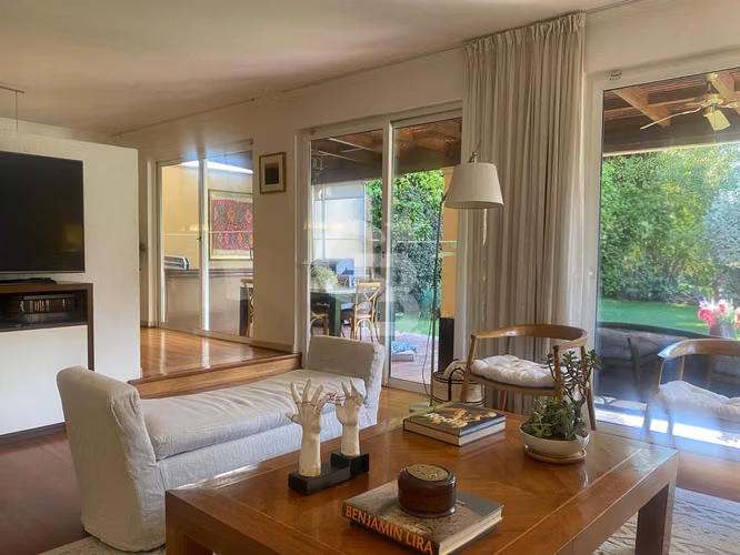 Arriendo Venta. Casa Condominio Huinganal, La Dehesa. - Imagen 2