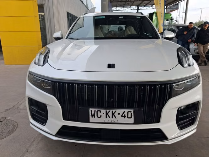 LYNK&CO 09 2027 - Imagen 2