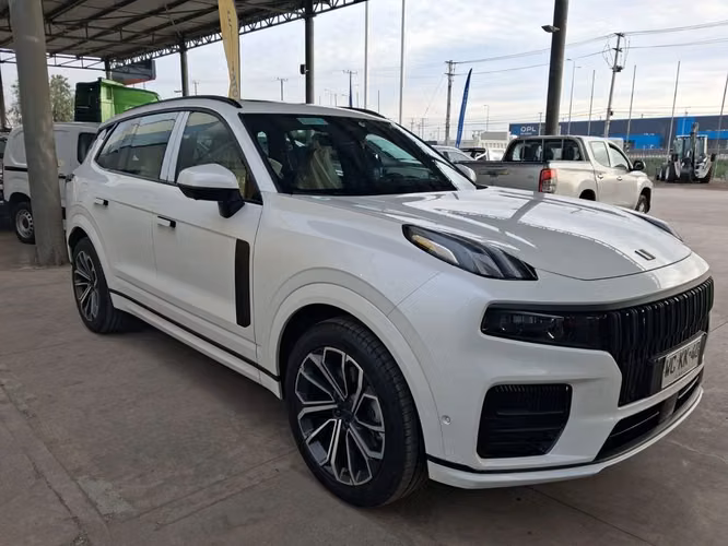 LYNK&CO 09 2027 - Imagen 6