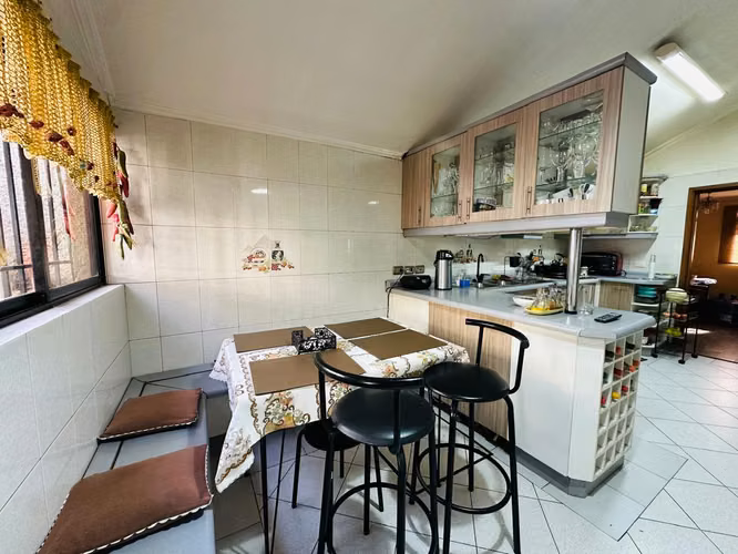 5D 4B con Piscina | 207 m² Construidos | 4 Estac. |Los Dominicos – Las Condes - Imagen 10