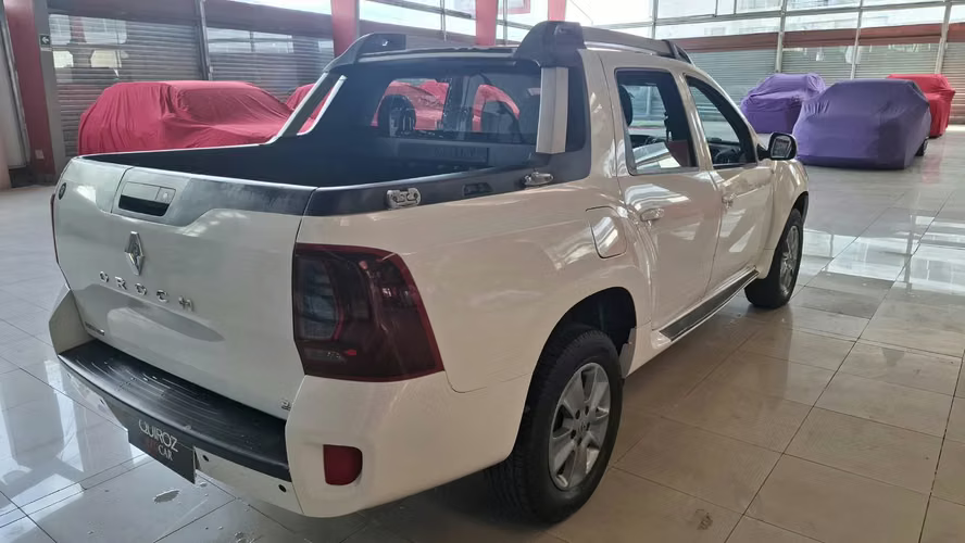 RENAULT OROCH INTENS 2.0 MT 2018 (PICK UP EXTENSIBLE) - Imagen 3