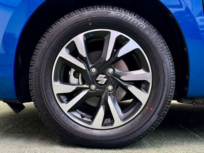 SUZUKI SWIFT 1.2 GLX CVT SMART HYBRID - 2025 | 4860
