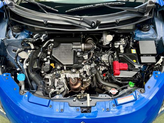 SUZUKI SWIFT 1.2 GLX CVT SMART HYBRID - 2025 | 4860