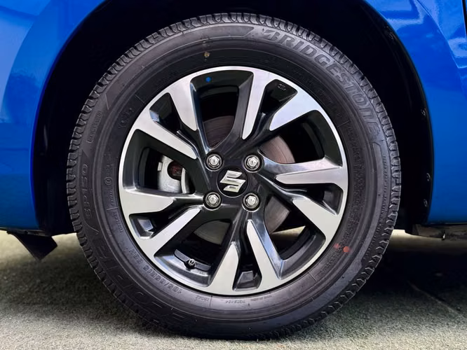 SUZUKI SWIFT 1.2 GLX CVT SMART HYBRID - 2025 | 4860 - Imagen 18