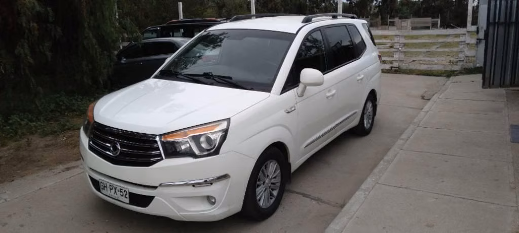 Ssang yong stavic 2.0