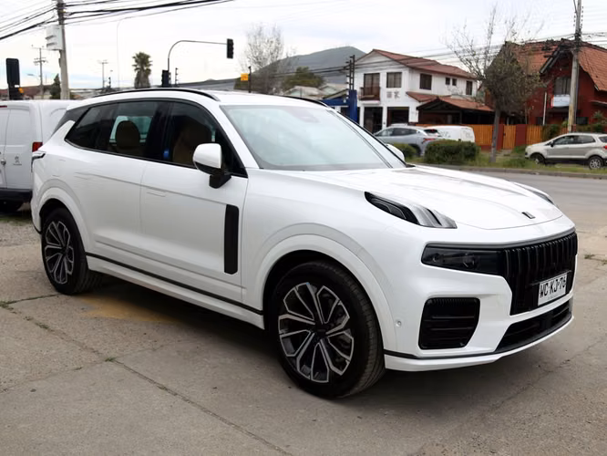 LYNK&CO 09 2027