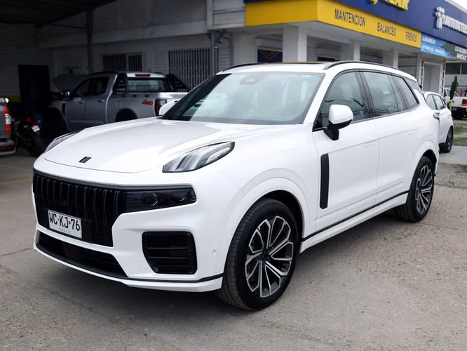 LYNK&CO 09 2027
