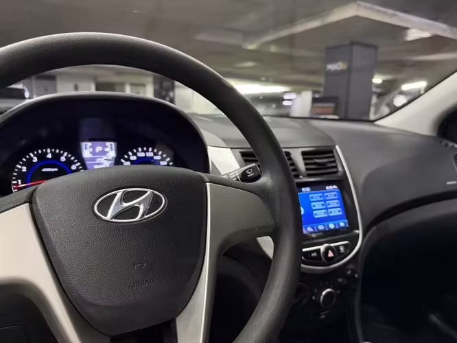 Hyundai Accent 2016 1.4 GL Automático