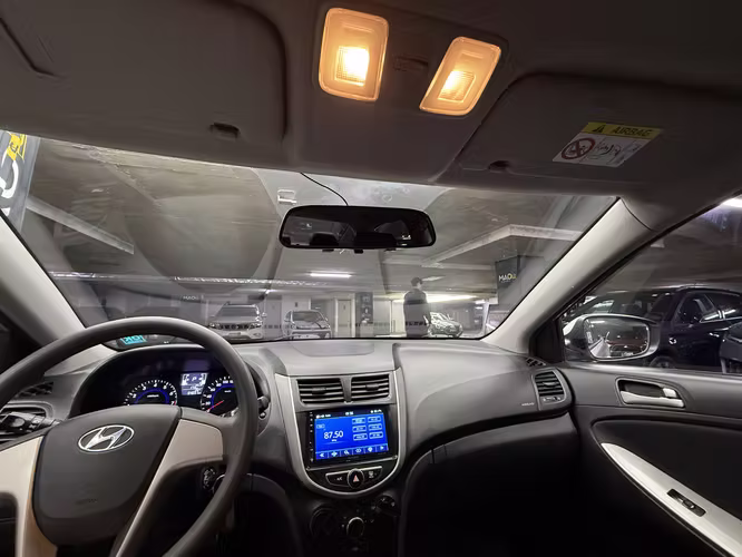 Hyundai Accent 2016 1.4 GL Automático