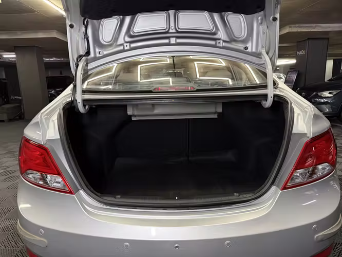 Hyundai Accent 2016 1.4 GL Automático
