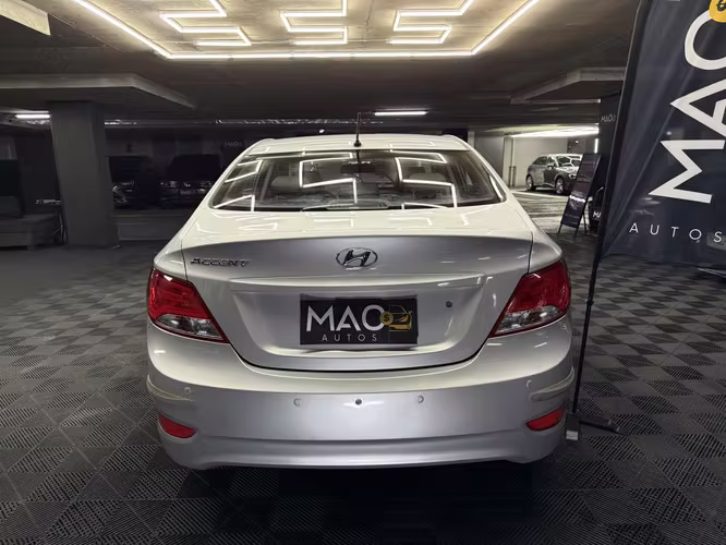 Hyundai Accent 2016 1.4 GL Automático