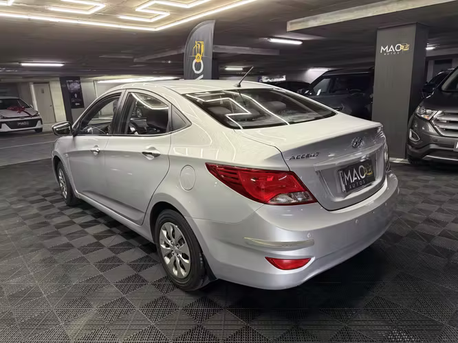 Hyundai Accent 2016 1.4 GL Automático