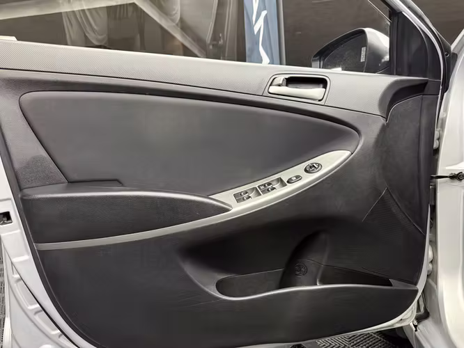 Hyundai Accent 2016 1.4 GL Automático