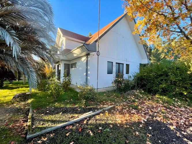 PRECIOSA CASA ESTILO CHILENO REGULARIZADA EN 5900 MTRS URBANO, ALTA PLUSVALÍA - Imagen 4