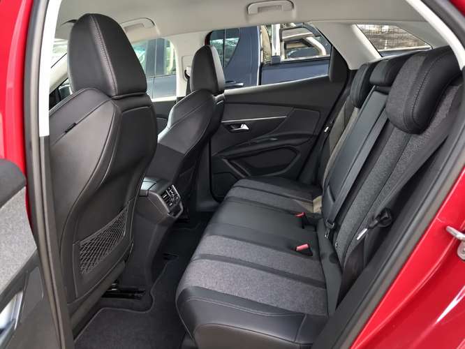 Peugeot 3008 1.6 ALLURE THP 165HP E6 AT 2018 - Imagen 19