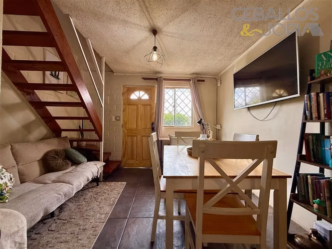 Casa en venta de 2 dorm. en Villa Alemana - Imagen 2