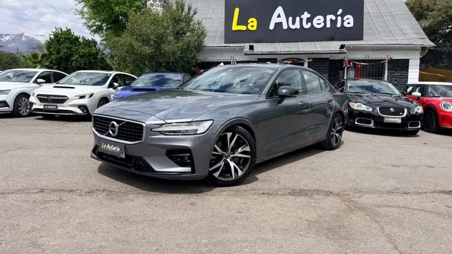 Volvo S60 T4 2.0 (2021)
