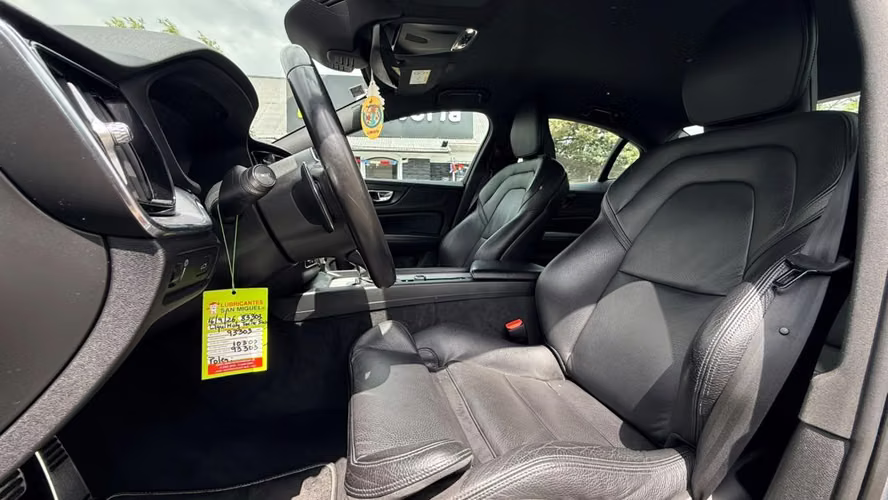 Volvo S60 T4 2.0 (2021) - Imagen 9