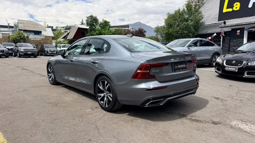 Volvo S60 T4 2.0 (2021) - Imagen 2