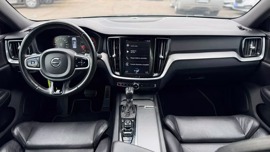 Volvo S60 T4 2.0 (2021) - Imagen 16