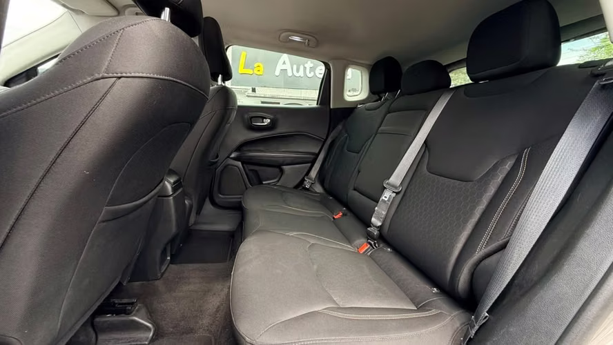 JEEP COMPASS SPORT 2.4 MT (2018) - Imagen 7