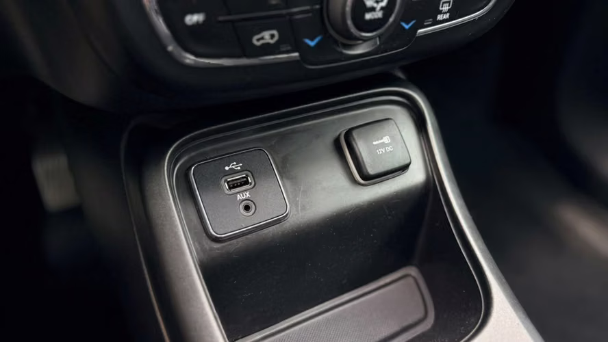 JEEP COMPASS SPORT 2.4 MT (2018) - Imagen 14