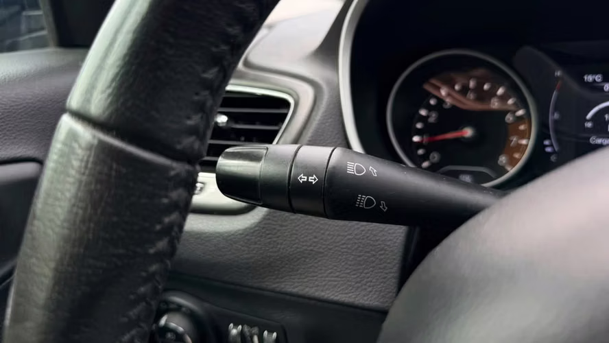 JEEP COMPASS SPORT 2.4 MT (2018) - Imagen 20