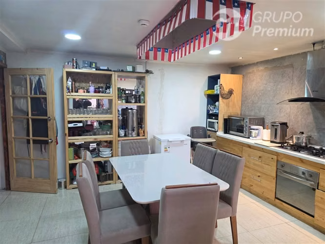 Casa en venta de 5 dormitorios en San Pedro de la Paz - Imagen 8