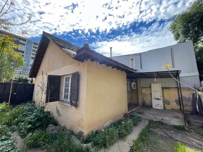 Casa con estacionamiento en Macul - Imagen 2