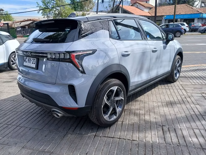LYNK&CO 06 2027 - Imagen 6