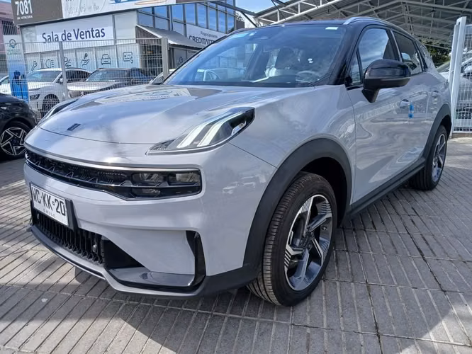 LYNK&CO 06 2027