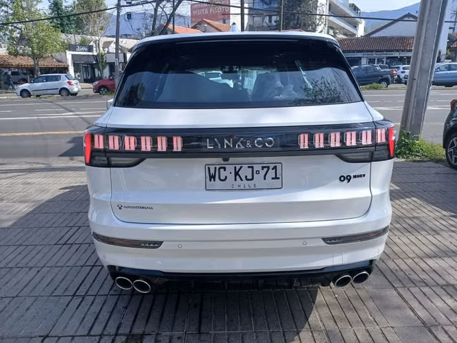 LYNK&CO 09 2027 - Imagen 7