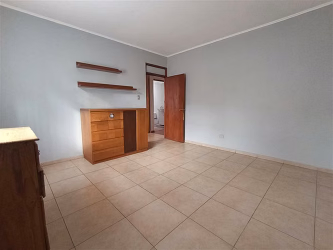 Casa en Venta en Calle Sucre, Ñuñoa. 4D2B - Imagen 9