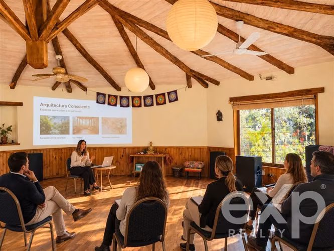 Parcela Con 3 construcciones en la naturaleza de Barnechea - Imagen 28