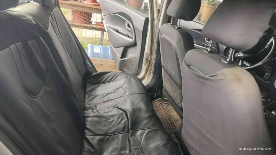 Se vende Kia rio 4 - Imagen 2