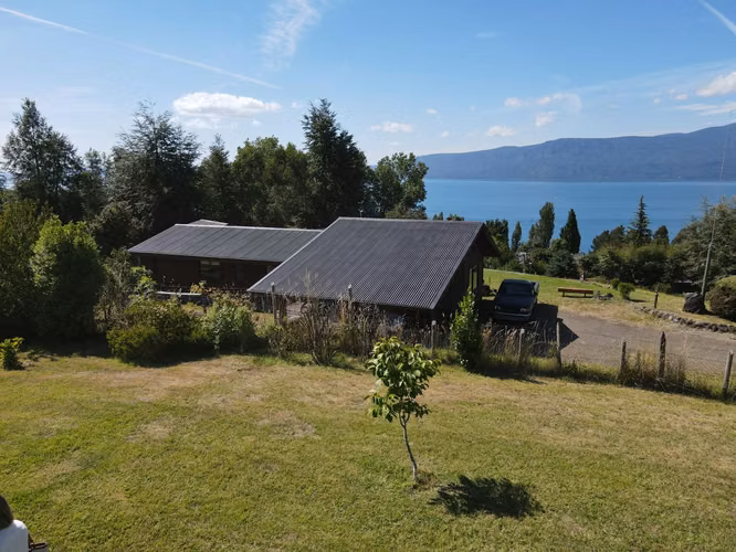 VENTA DE HERMOSA PARCELA CON CASA  CAMINO APUCON - Imagen 5