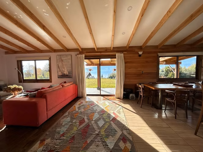 VENTA DE HERMOSA PARCELA CON CASA  CAMINO APUCON - Imagen 3