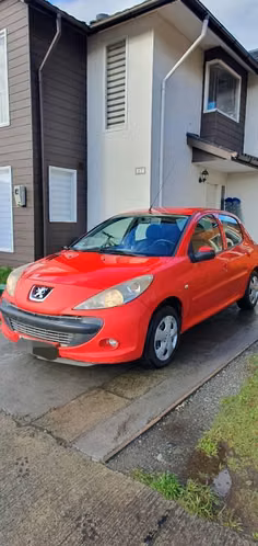 Peugeot 207 Compact 2011