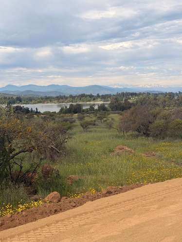 Alma Rapel, acceso al lago con marina y luz eléctr