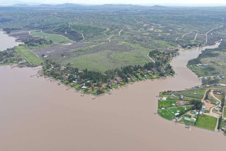 Alma Rapel, acceso al lago con marina y luz eléctr