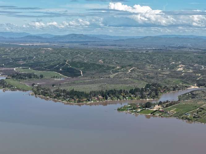 Alma Rapel, acceso al lago con marina y luz eléctr